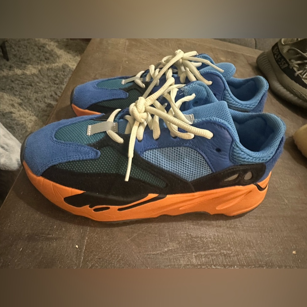 Yeezys 700